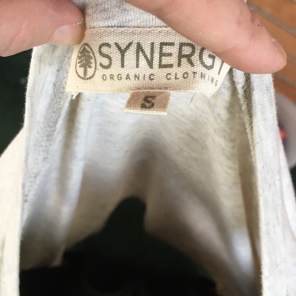 Synergy Small Cold Shoulder Top - Picture 6 of 7